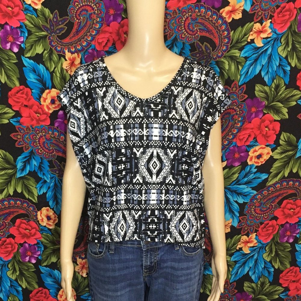 NEW WOMEN'S MISS ROYAL T SHIRT BLACK & WHITE PATTERN TOP LARGE